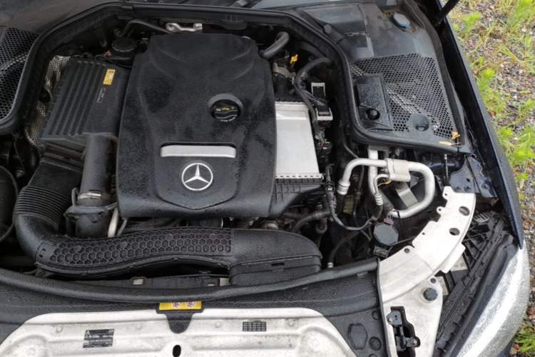 Used Mercedes-Benz C-Class 2015 C 200 Sport Edition Engine Bay Left