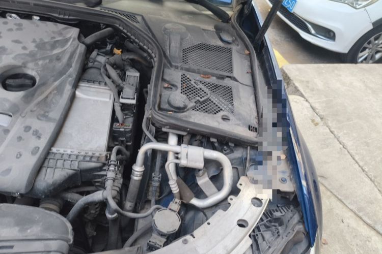 Used Mercedes-Benz C-Class 2015 C 200 Sport Edition Engine Bay Left