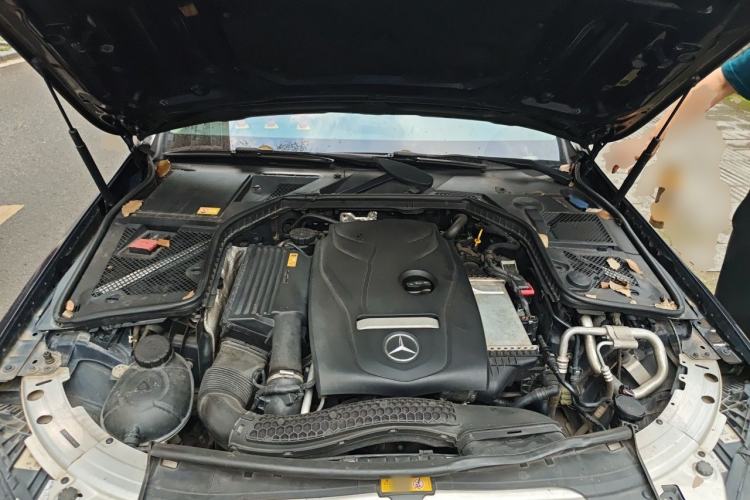 Used Mercedes-Benz C-Class 2015 C 200 L Engine Bay