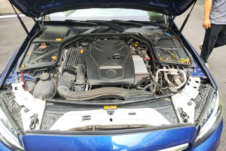 Used Mercedes-Benz C-Class 2015 C 200 L Sport Edition Engine Bay