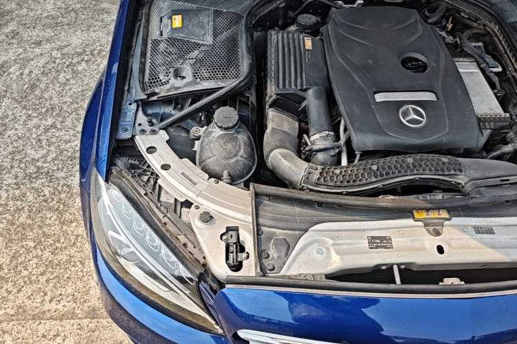 Used Mercedes-Benz C-Class 2015 Revised C 200 L Sport Edition Engine Bay Right