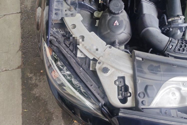 Used Mercedes-Benz C-Class 2015 Revised C 200 L Sport Edition Engine Bay Right