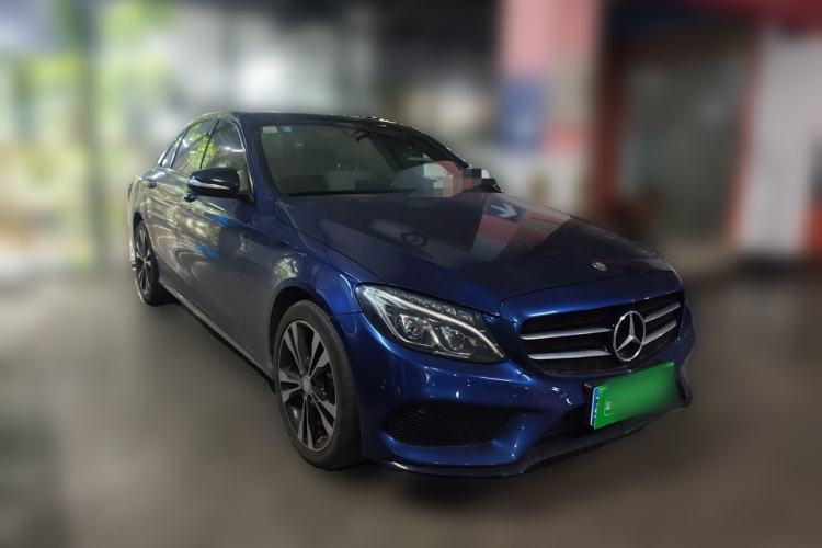 Used Mercedes-Benz C-Class 2015 C 200 Sport Edition 4MATIC Front Right 45 Deg