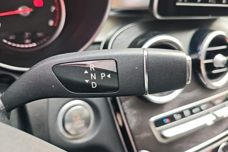 Used Mercedes-Benz C-Class 2015 Revised C 200 L Sport Edition Gear Lever