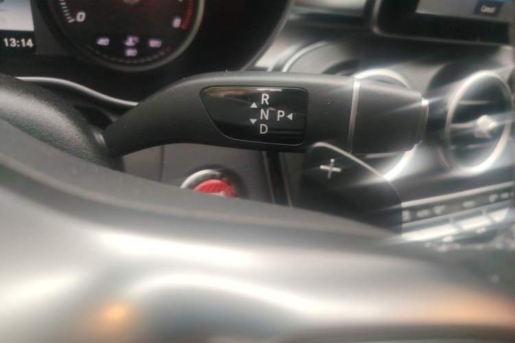 Used Mercedes-Benz C-Class 2015 Revised C 200 L Sport Edition Gear Lever
