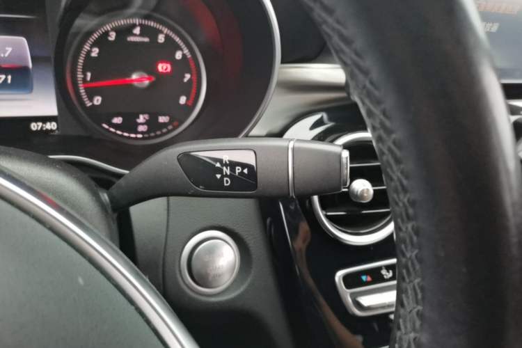 Used Mercedes-Benz C-Class 2015 C 200 Sport Edition Gear Lever