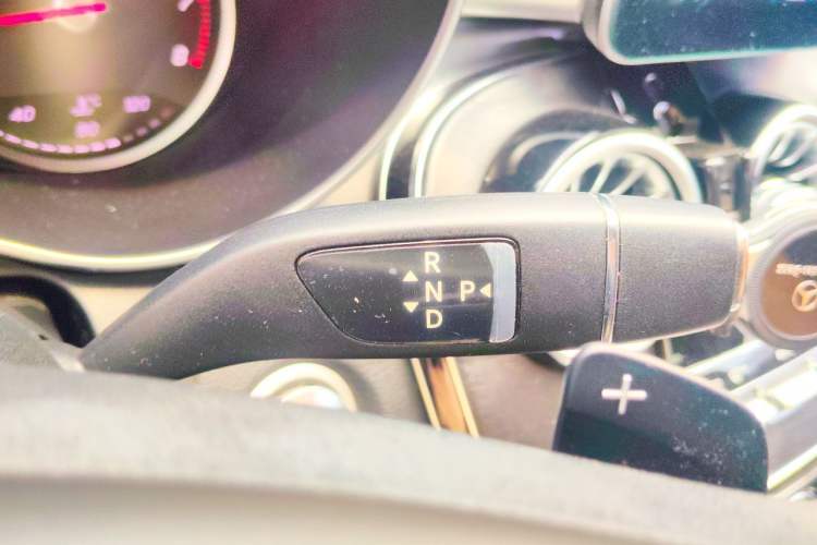 Used Mercedes-Benz C-Class 2015 Revised C 200 L Sport Edition Gear Lever