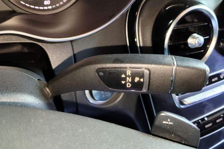 Used Mercedes-Benz C-Class 2015 Restyled C 180 L Sport Edition Gear Lever