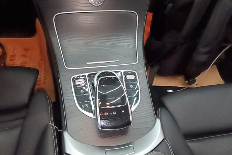 Used Mercedes-Benz C-Class 2015 Revised C 200 L Sport Edition Gear Lever
