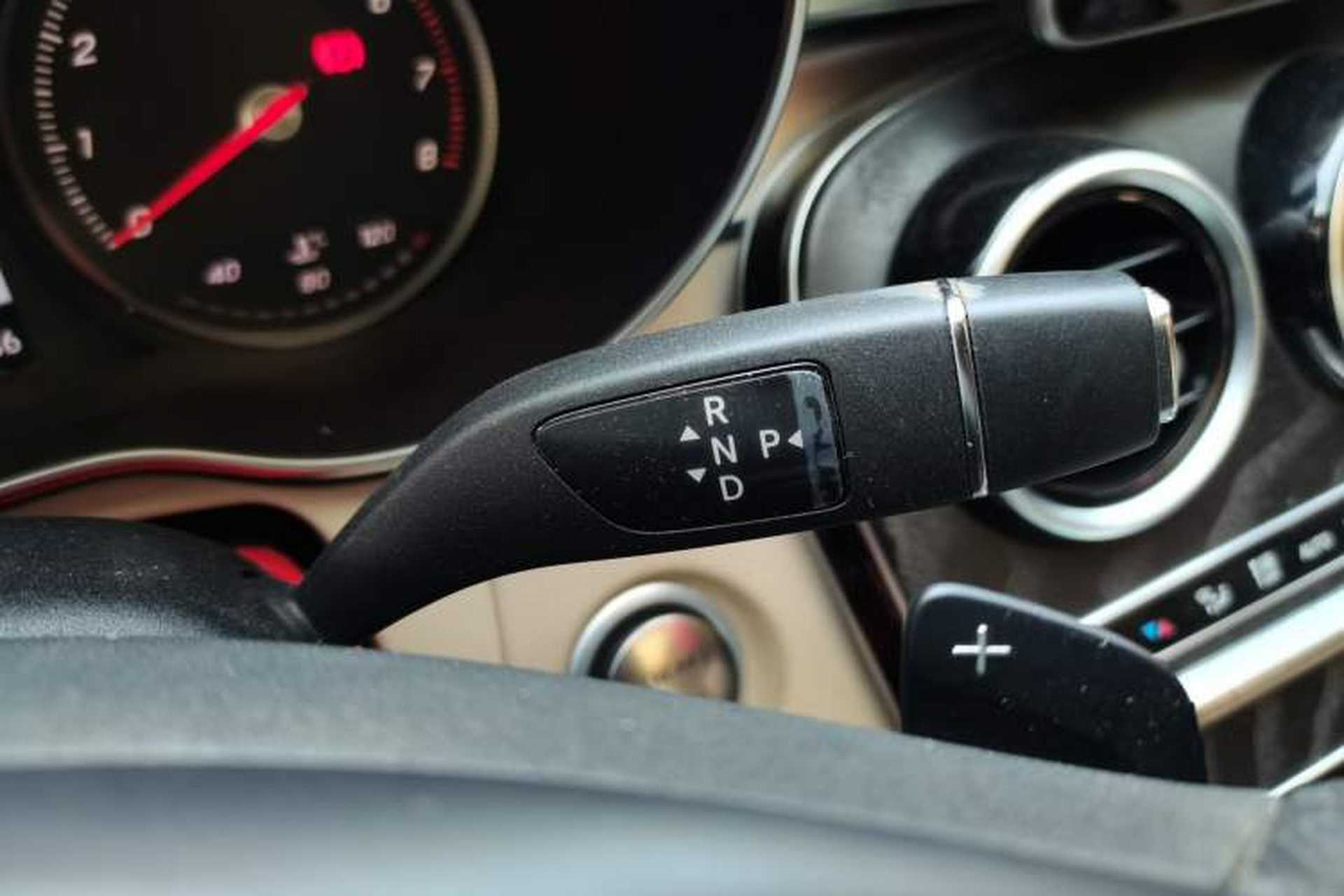 Used Mercedes-Benz C-Class 2015 Revised C 200 L Sport Edition Gear Lever