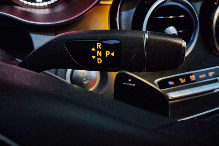 Used Mercedes-Benz C-Class 2015 Restyled C 180 L Sport Edition Gear Lever