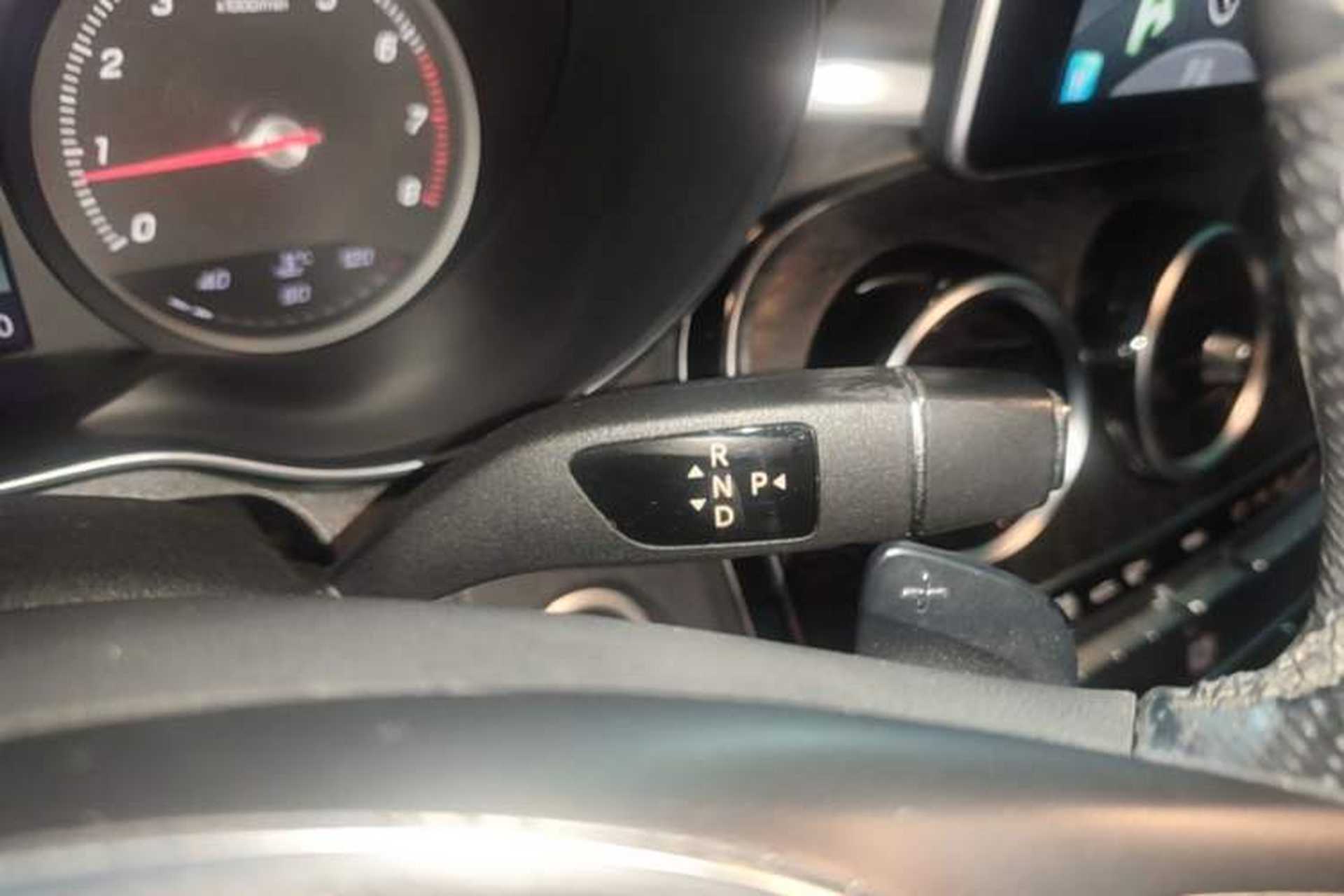 Used Mercedes-Benz C-Class 2015 C 180 L Sport Edition Gear Lever