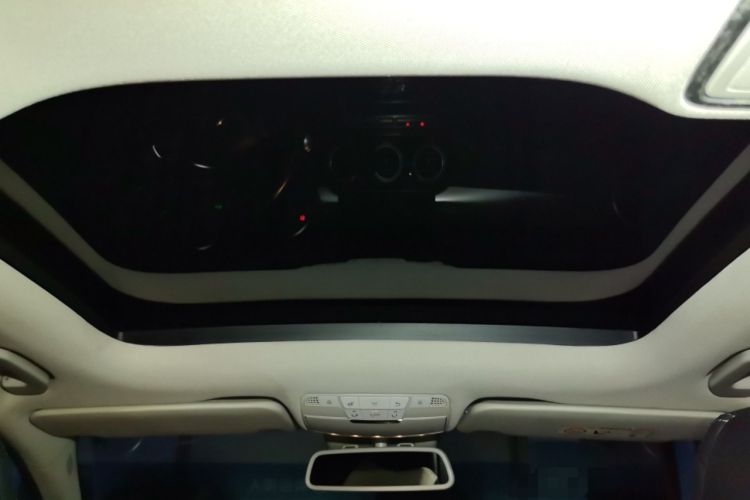 Used Mercedes-Benz C-Class 2015 C 260 L Headliner