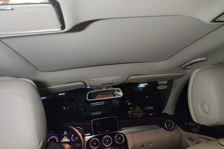 Used Mercedes-Benz C-Class 2015 C 200 L Headliner