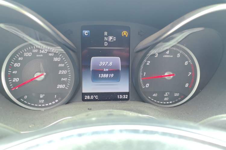 Used Mercedes-Benz C-Class 2015 C 200 L Instrument Cluster