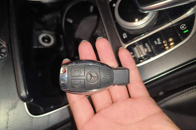 Used Mercedes-Benz C-Class 2015 Revised C 200 L Sport Edition Interior 1
