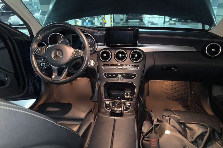 Used Mercedes-Benz C-Class 2015 Revised C 200 L Sport Edition Interior 2
