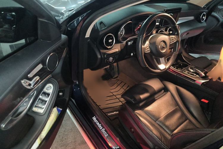 Used Mercedes-Benz C-Class 2015 Revised C 200 L Sport Edition Interior 3