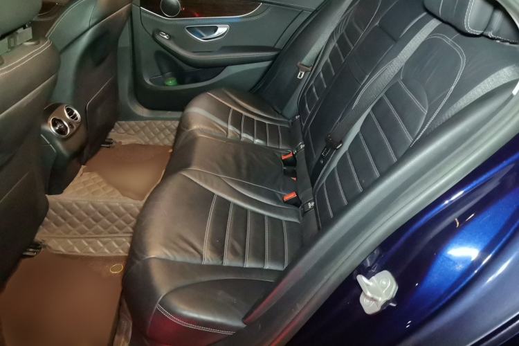 Used Mercedes-Benz C-Class 2015 C 260 L Interior 4