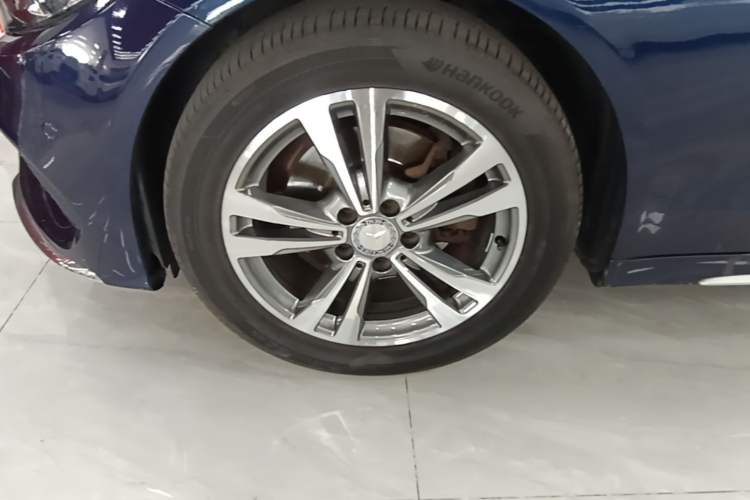 Used Mercedes-Benz C-Class 2015 Revised C 200 L Sport Edition Left Front Wheel Hub