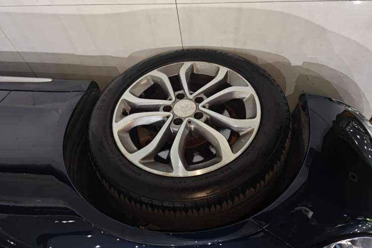 Used Mercedes-Benz C-Class 2015 Revised C 200 L Sport Edition Left Front Wheel Hub