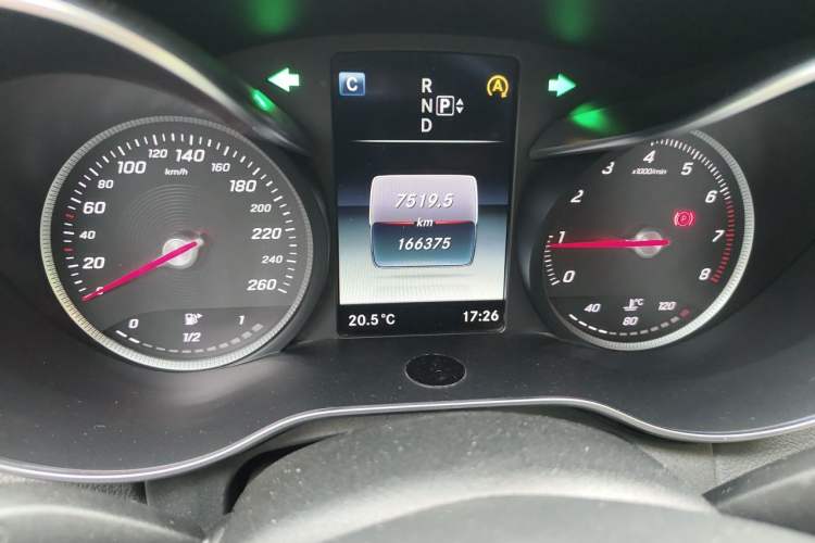 Used Mercedes-Benz C-Class 2015 Restyled C 180 L Sport Edition Odometer Close Up
