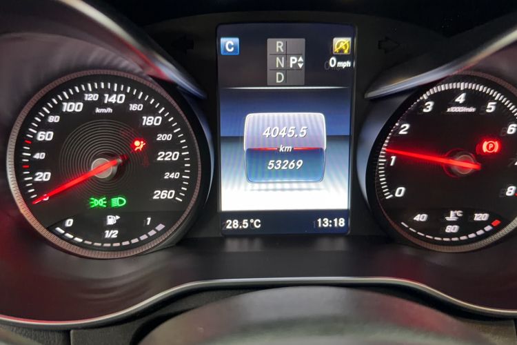 Used Mercedes-Benz C-Class 2015 C 200 L 4MATIC Sport Edition Odometer Close Up