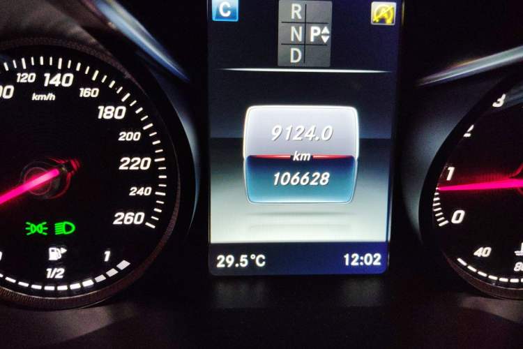 Used Mercedes-Benz C-Class 2015 Restyled C 180 L Sport Edition Odometer Close Up