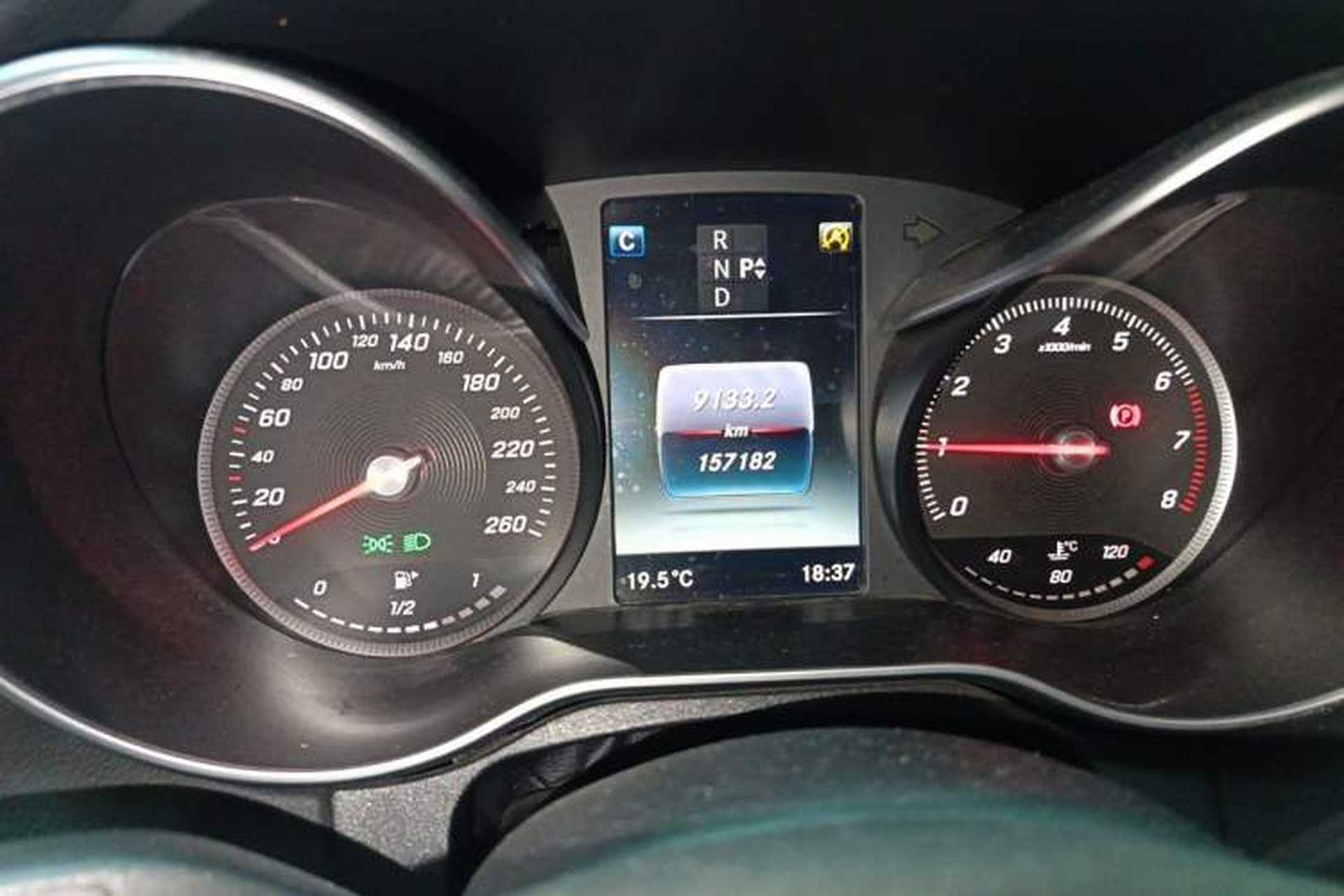 Used Mercedes-Benz C-Class 2015 Revised C 200 L Sport Edition Odometer Close Up
