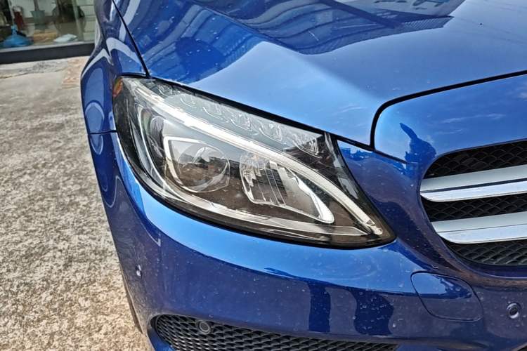 Used Mercedes-Benz C-Class 2015 Revised C 200 L Sport Edition Right Front Headlight