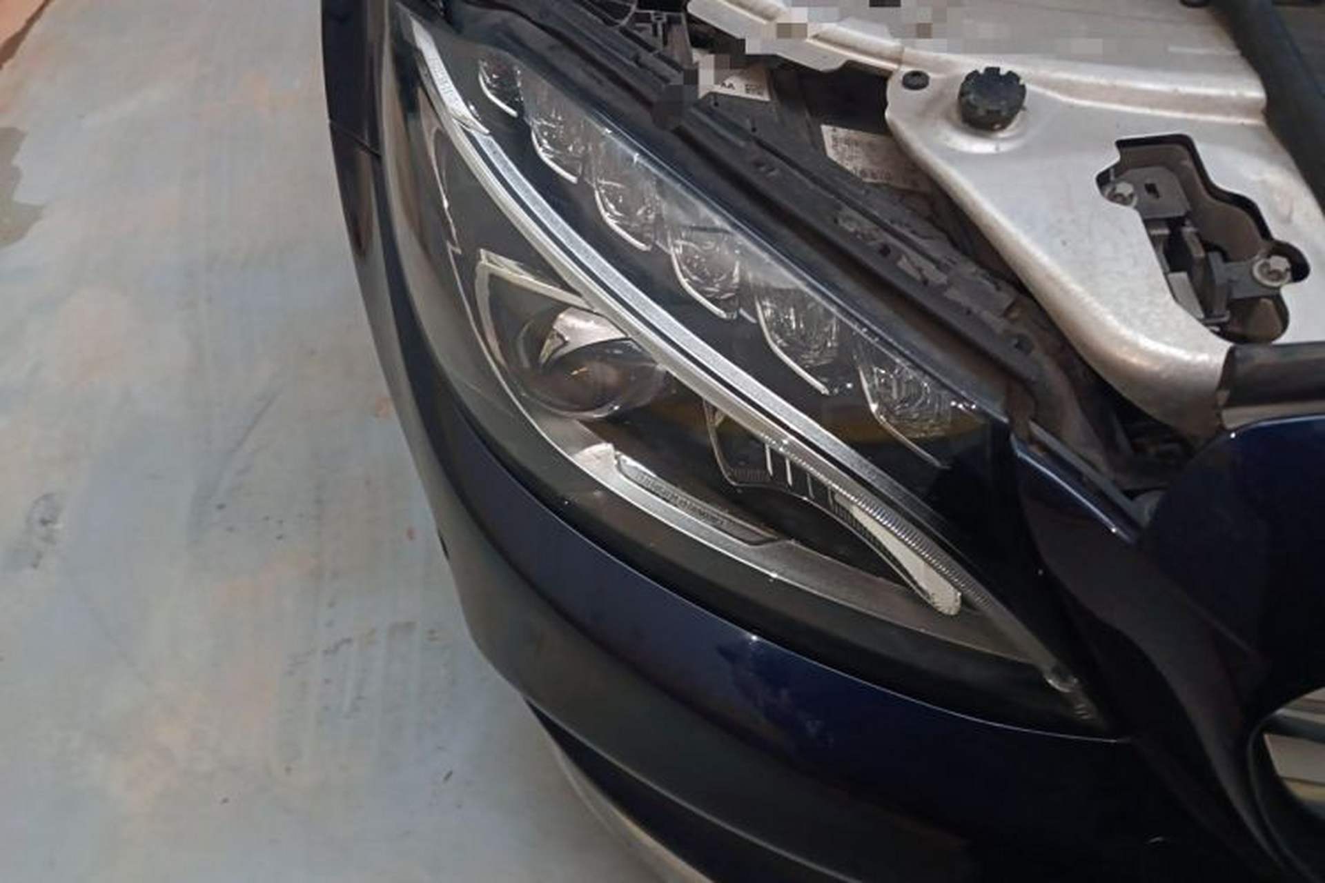 Used Mercedes-Benz C-Class 2015 Revised C 200 L Sport Edition Right Front Headlight