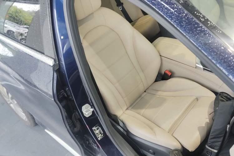 Used Mercedes-Benz C-Class 2015 Revised C 200 L Sport Edition Right Front Seat