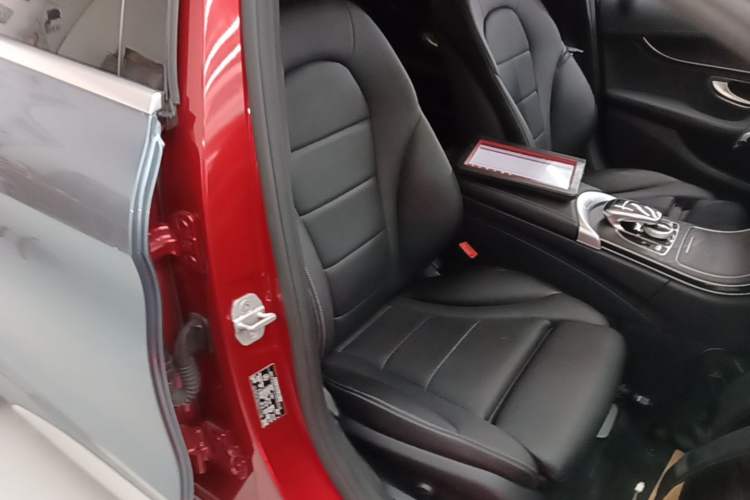 Used Mercedes-Benz C-Class 2015 Revised C 200 L Sport Edition Right Front Seat