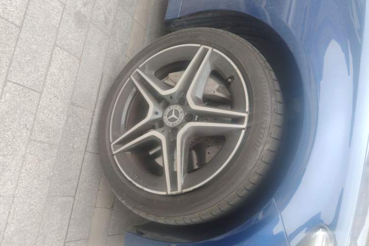 Used Mercedes-Benz C-Class 2015 Revised C 200 L Sport Edition Right Front Wheel Hub