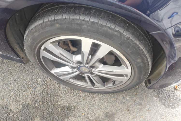 Used Mercedes-Benz C-Class 2015 Revised C 200 L Sport Edition Right Front Wheel Hub