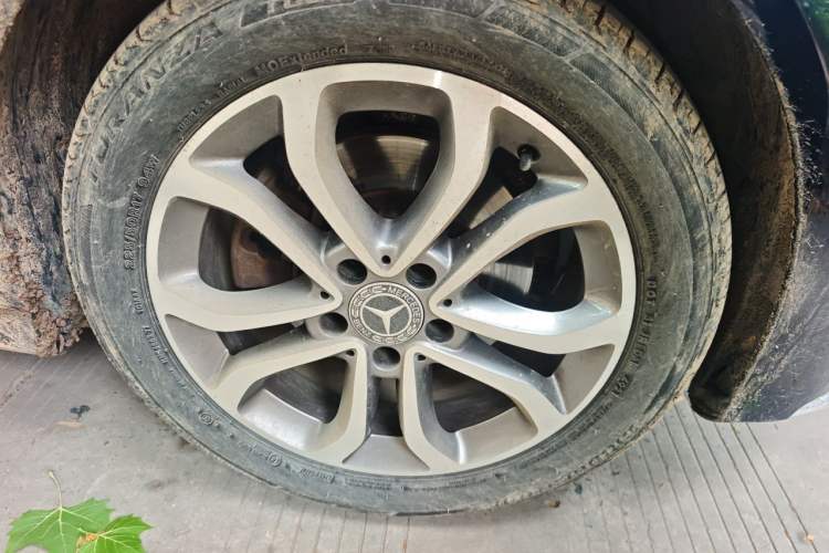 Used Mercedes-Benz C-Class 2015 Restyled C 180 L Sport Edition Right Front Wheel Hub
