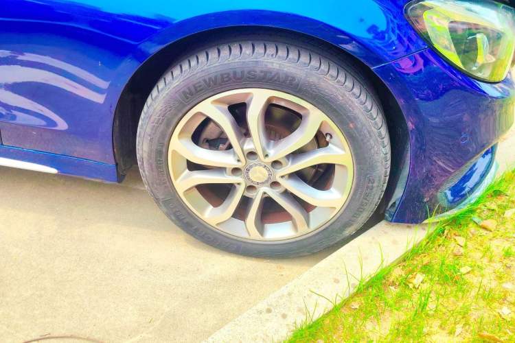 Used Mercedes-Benz C-Class 2015 Revised C 200 L Sport Edition Right Front Wheel Hub