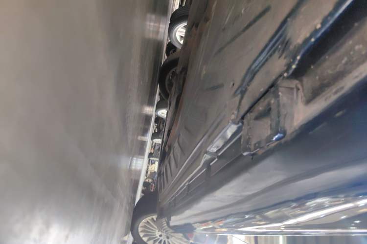Used Mercedes-Benz C-Class 2015 C 180 L Right Side Sill