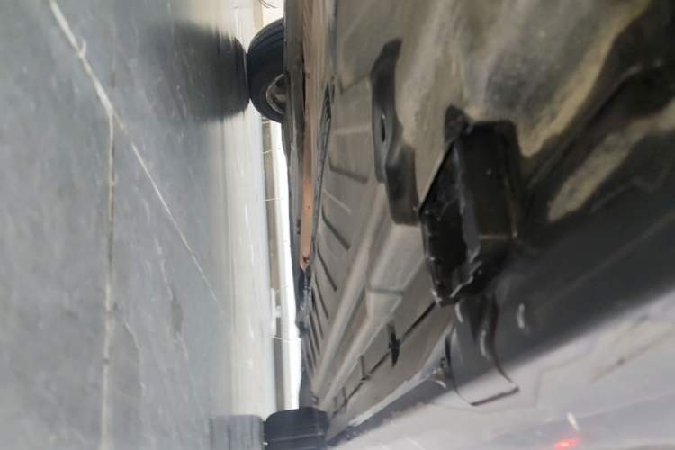 Used Mercedes-Benz C-Class 2015 Revised C 200 L Sport Edition Right Side Sill