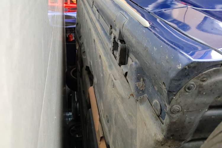 Used Mercedes-Benz C-Class 2015 Restyled C 180 L Sport Edition Right Side Sill