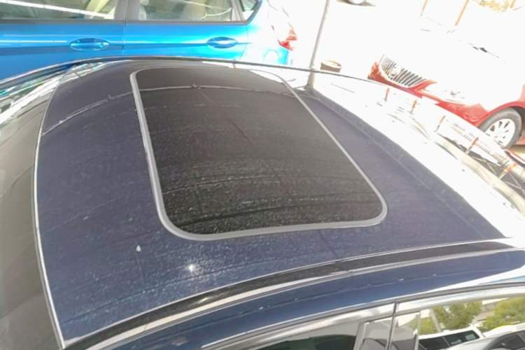 Used Mercedes-Benz C-Class 2015 C 200 Sport Edition Roof
