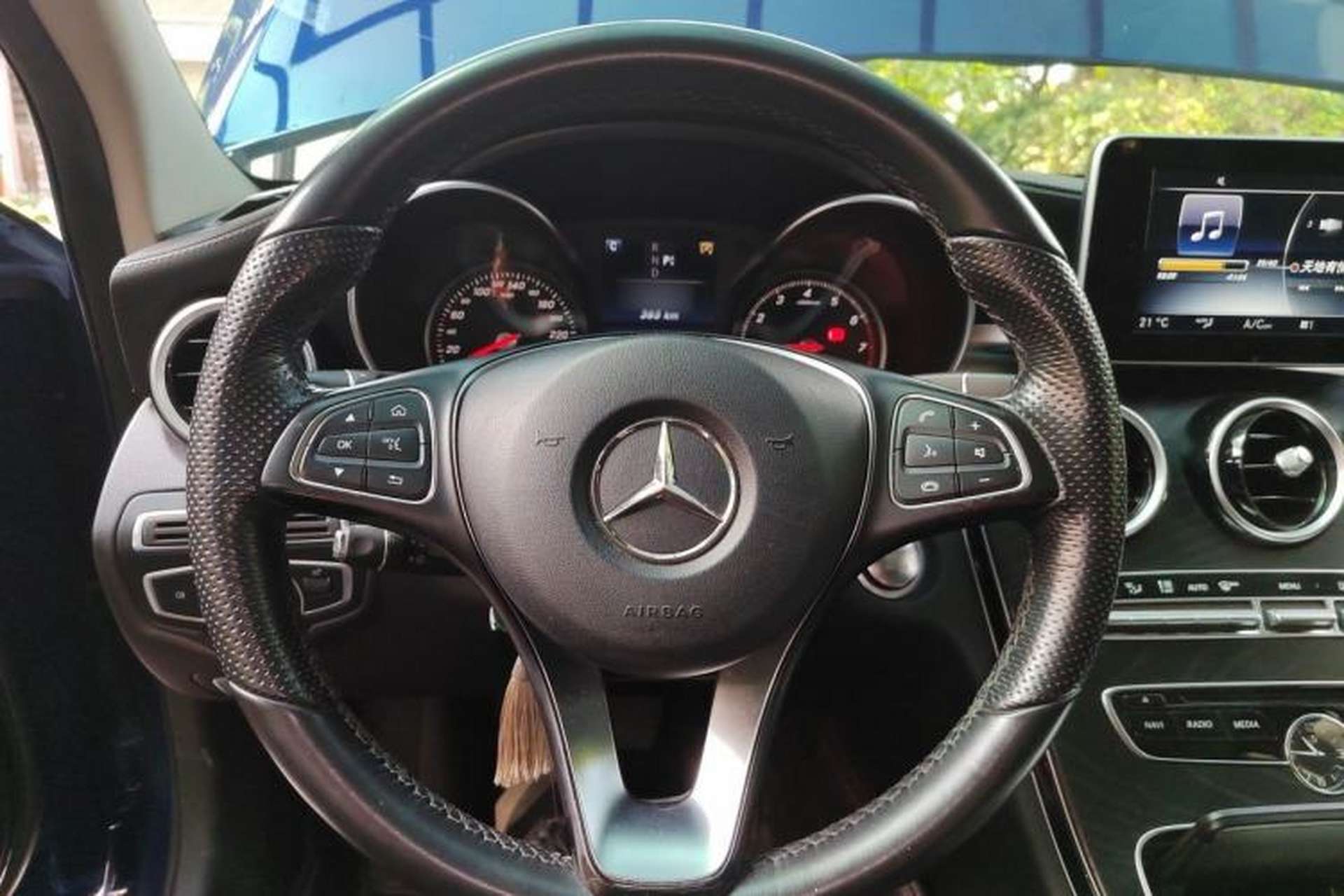 Used Mercedes-Benz C-Class 2015 Revised C 200 L Sport Edition Steering Wheel