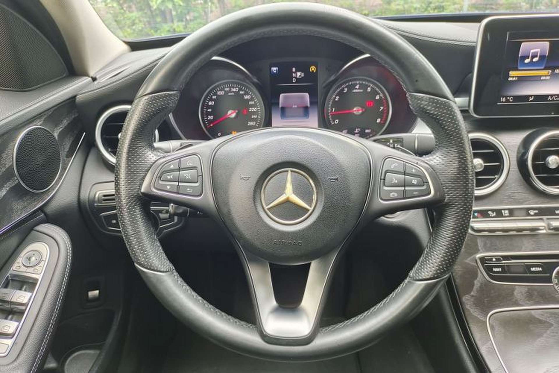 Used Mercedes-Benz C-Class 2015 Restyled C 180 L Sport Edition Steering Wheel