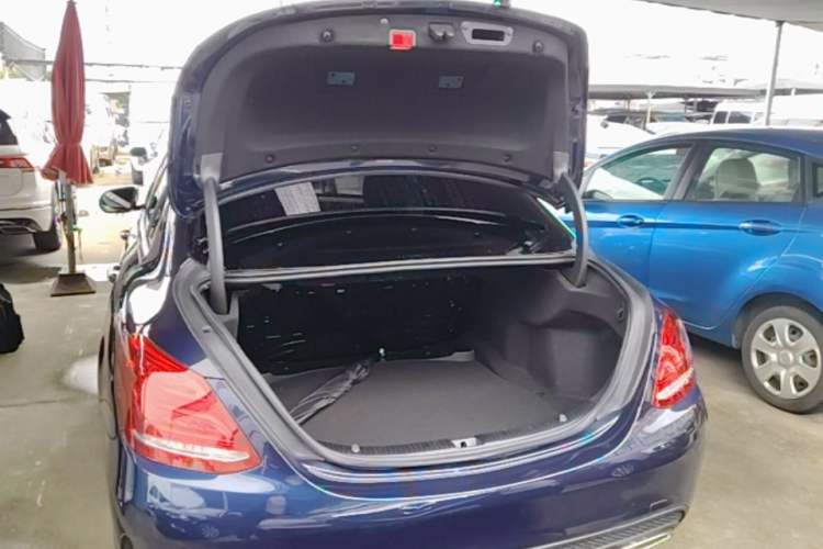 Used Mercedes-Benz C-Class 2015 C 200 Sport Edition Trunk