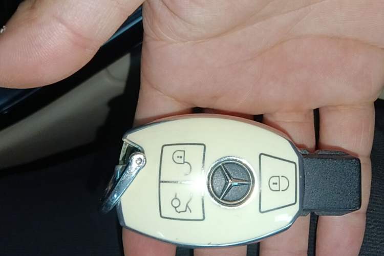 Used Mercedes-Benz C-Class 2015 Revised C 200 L Sport Edition Vehicle Key
