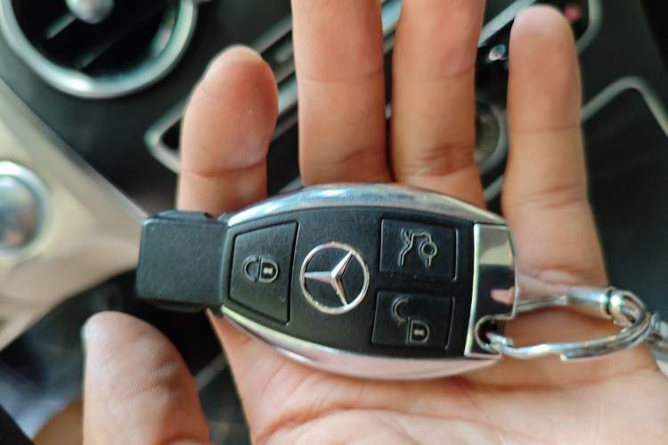 Used Mercedes-Benz C-Class 2015 Facelift C 200 L Vehicle Key