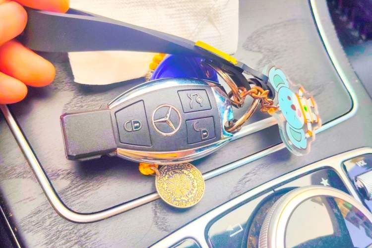 Used Mercedes-Benz C-Class 2015 Revised C 200 L Sport Edition Vehicle Key