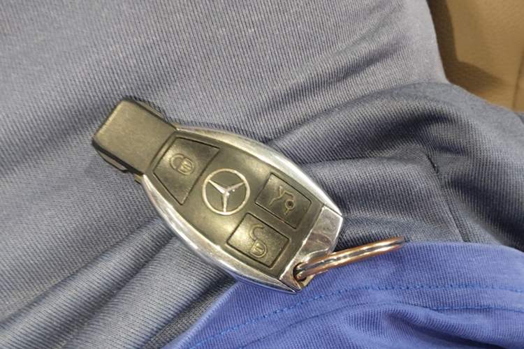 Used Mercedes-Benz C-Class 2015 Revised C 200 L Sport Edition Vehicle Key