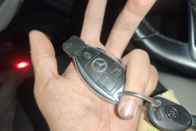 Used Mercedes-Benz C-Class 2015 C 200 Sport Edition 4MATIC Vehicle Key
