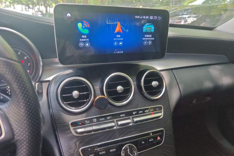 Used Mercedes-Benz C-Class 2015 Revised C 200 L Sport Edition Audio And AC Panel